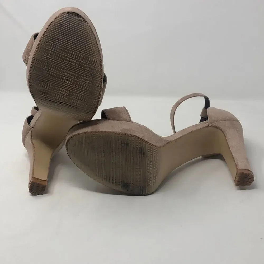 $10 SALE! Yongyabu women’s 8 faux suede mauve platform heels